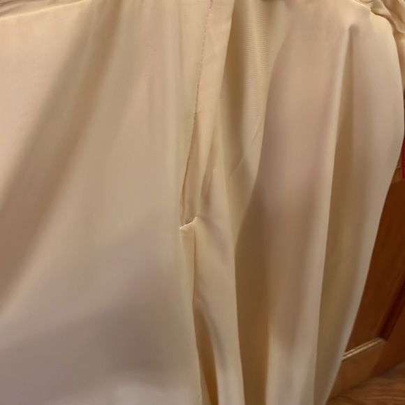 Gown - Picture 10 of 11